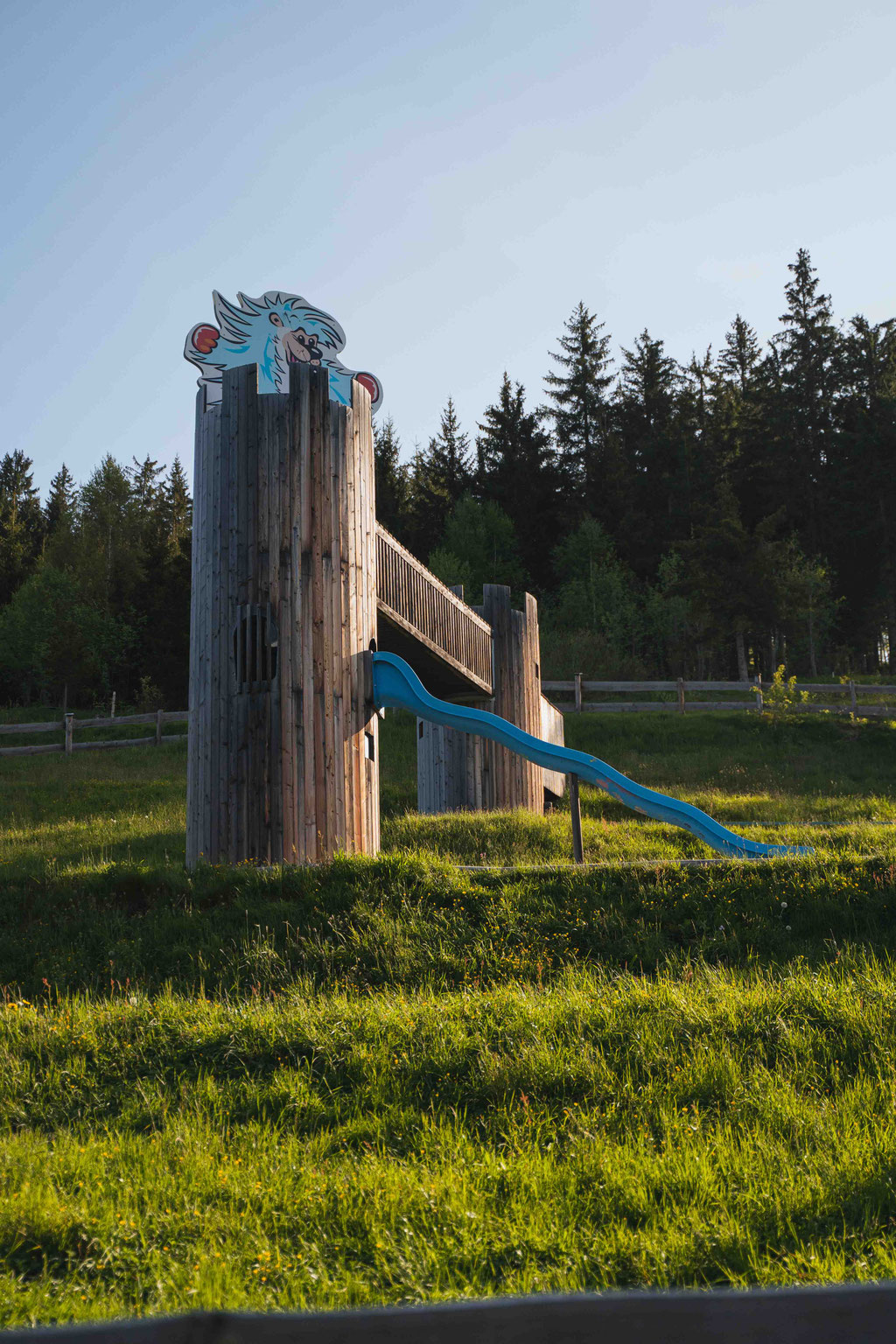 Grammlergut in Maria Alm mit Ritter- und Prinzessinnenspielplatz – Familienwanderung zum Prinzensee am Hochkönig im Salzburger Land.