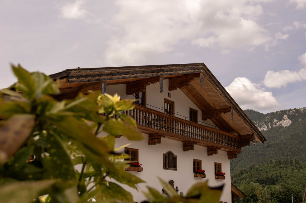 Außenaufnahme des traditionellen Bauernhaus in Bayrischzell