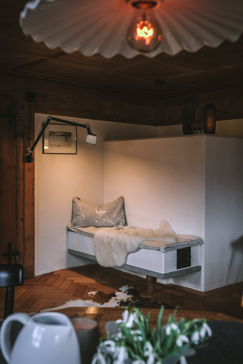 Benedikta in Montafon, Vorarlberg – a carefully restored historic chalet where alpine tradition meets contemporary design and relaxed living.