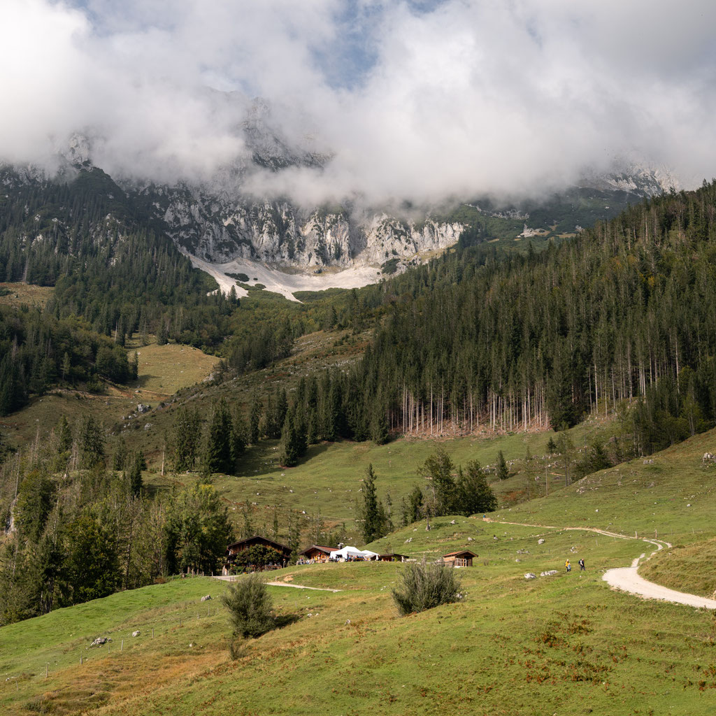 Wandertipp: Durch die Rehbachklamm zur Hinterschießling Alm • Familienwanderung im Wilden Kaiser | Tirol ©Marika Unterladstätter