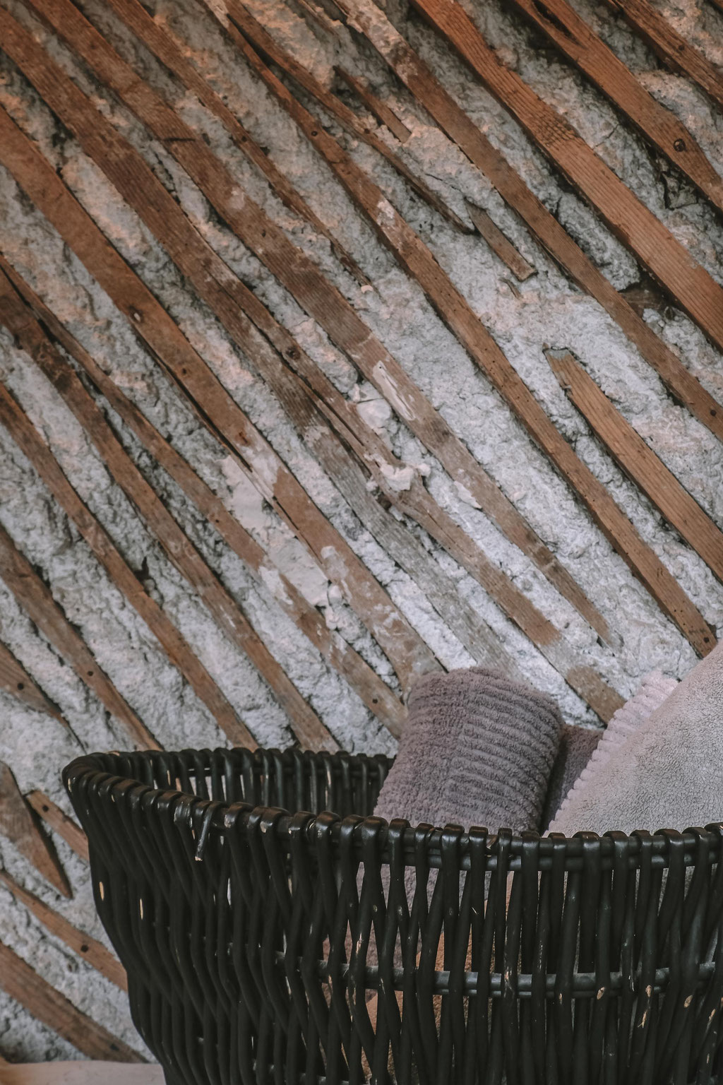 Benedikta in Montafon, Vorarlberg – a carefully restored historic chalet where alpine tradition meets contemporary design and relaxed living.
