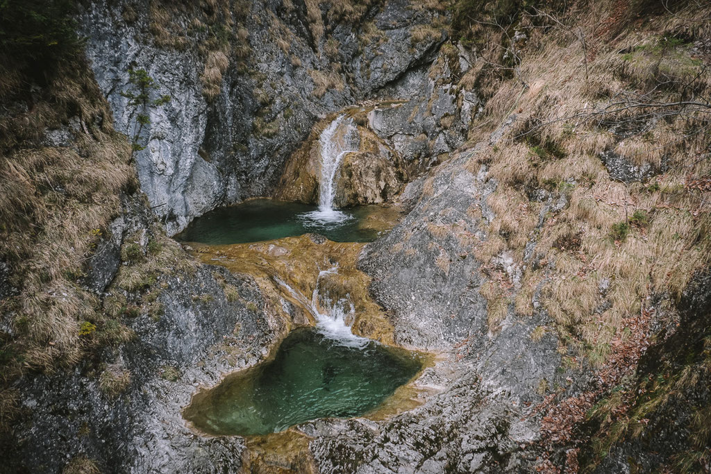Wandertipp: Rundwanderung zum Wasserfall und Peterbauer Alm in Bayrischzell; Mountain Hideaways - die schönsten Hotels in den Alpen: DER SCHMIEDHOF, Apartments in Bayrischzell - Bayern/Deutschland ©Mela Hipp