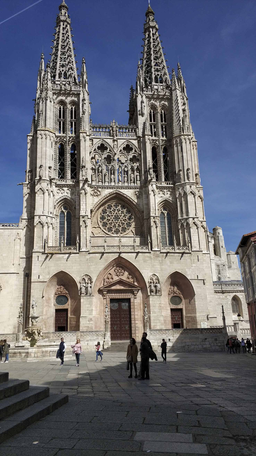 fachada principal de la Catedral de Burgos