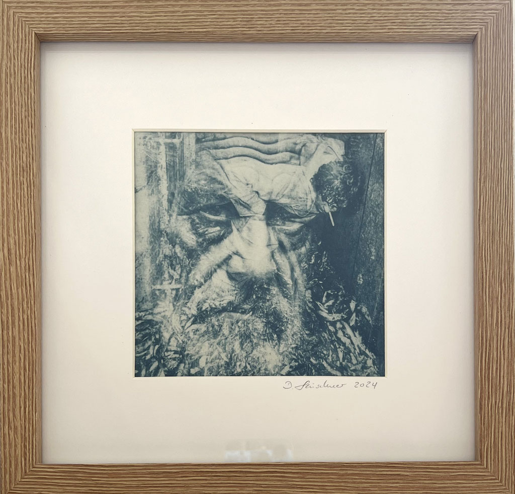 fisherman; 2025; Cyanotypie auf Aquarellpapier; 25/25 cm inkl. Rahmen