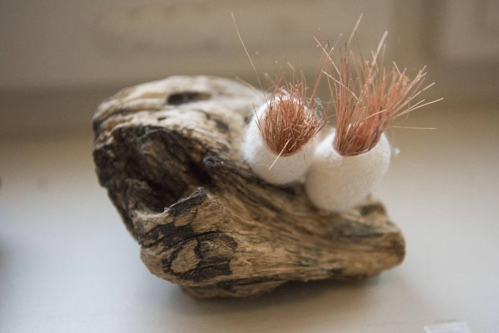 we are family, 2er, Seidenkokons, Kupferdraht, Schwemmholz