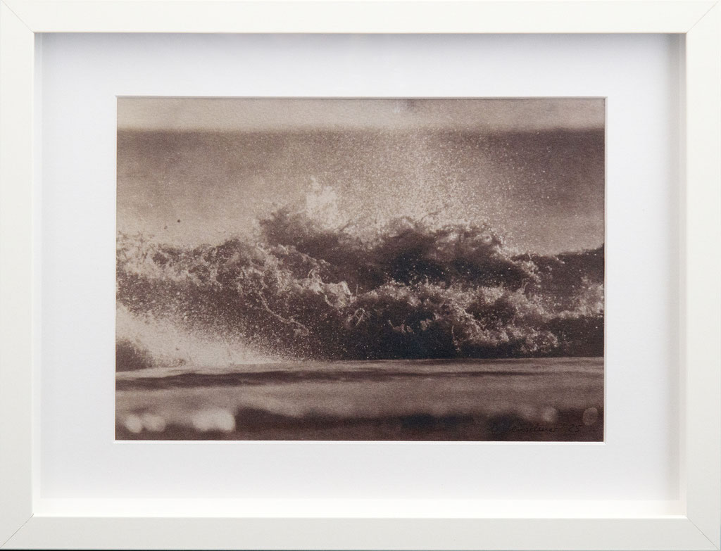 moving force; 2025; Cyanotypie auf Aquarellpapier; 30/40 cm inkl. Rahmen