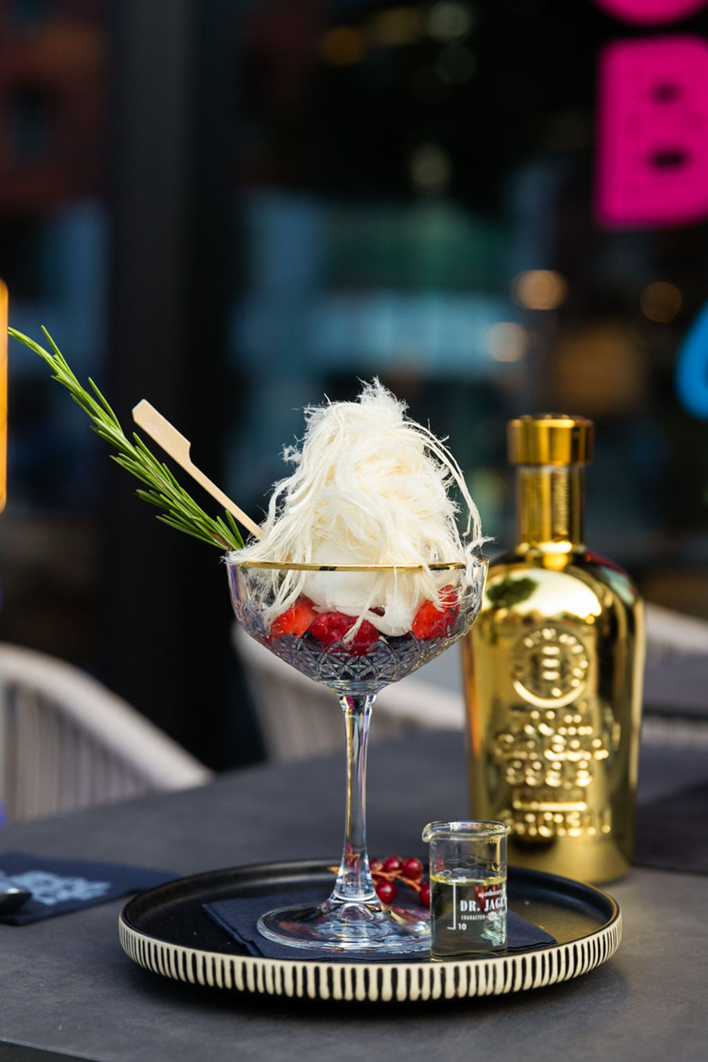 The dry Gin and Beef Club Berlin - Restaurant Fotografie Berlin 