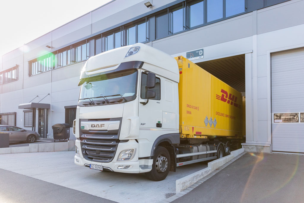 Anlieferung der Ware - Firmensitz - Businessfotografie 