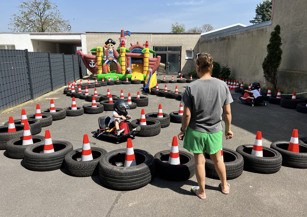 Kindergeburtstag Mobile E-Kartbahn mieten
