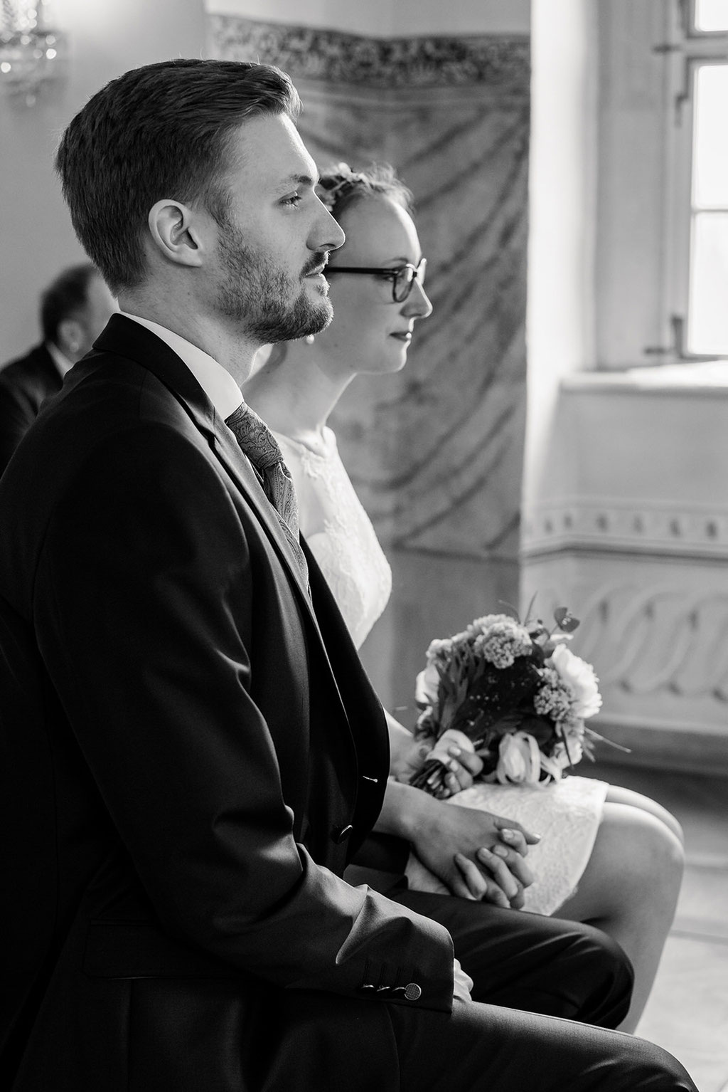 Hochzeit auf Schloss Schwarzenberg im Erzgebirge, Hochzeitsfotos im Regen, Hochzeitsfotograf im Erzgebirge und in Sachsen