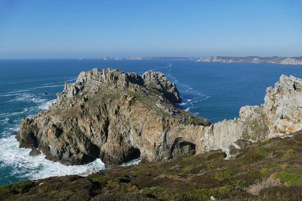 Crozon Halbinsel, Presqu'île de Crozon, Pointe de Dinan, Felsentor