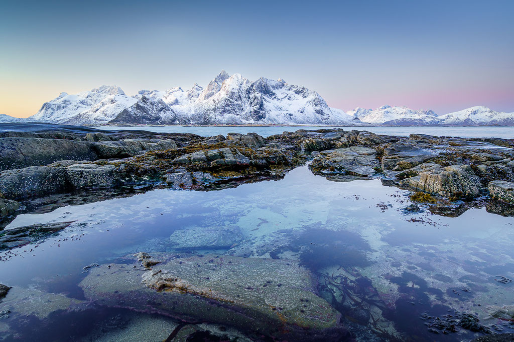 Lofoten: Morgenstimmung am Strand bei Vareid