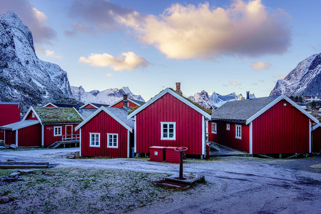 Lofoten: Rorbuer in Reine