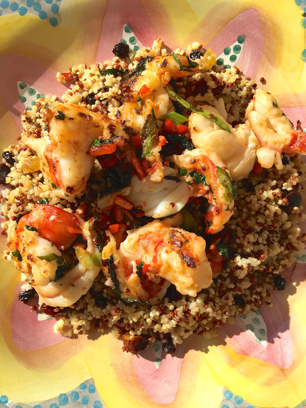 Shrimps with quinoa mix by ZsL