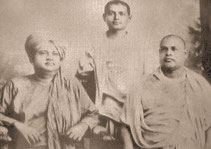 Brahmananada (gauche) Ramakrishnananda (droite)