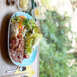 女性が喜ぶ選べるヘルシーランチ スパイスカレー 980円 豊橋にある身体を美しく整える体に優しいカフェgardensガーデンズ 女性が喜ぶ選べるヘルシーランチ スパイスカレー 980円 豊橋にある身体を美しく整える体に優しいカフェgardensガーデンズ