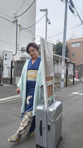 姿見はブッ刺せば持ち歩けるモンだぜ!