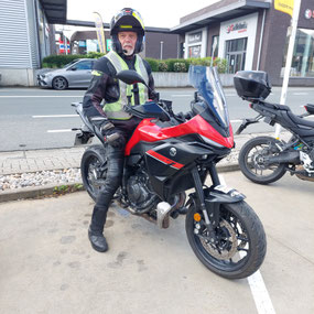 Georges, sur la Yamaha Tracer 7 que j'ai essayée