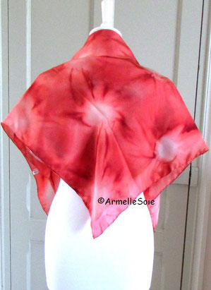 Foulard, carré de soie,soie naturelle, écharpe, rouge, peint main, fabriqué en France, Bretagne