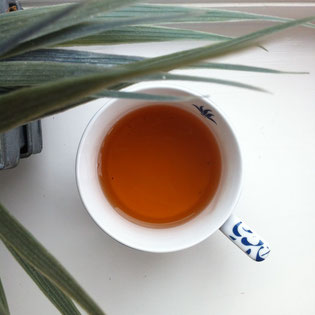 teafields halmari gold top tea blogger