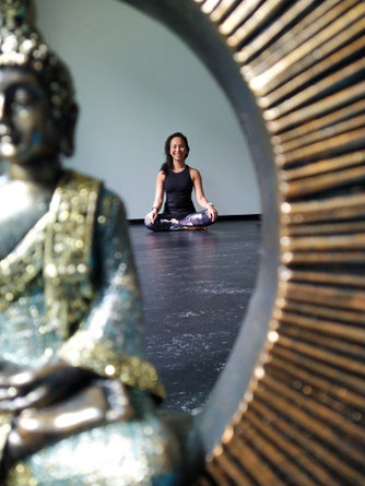 Tigress Yoga, die Symbiose von Power Vinyasa Yoga & Kung Fu. Ideal für sportliche Anfänger. Yoga Ausbildungen & Weiterbildungen für Yogalehrer, Physiotherapeuten & Sportprofis. Warrior Mindset im Yoga. In Zürich Oerlikon.