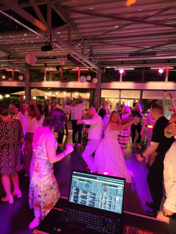 Hochzeitsparty mit DJane Jutta im Loft - Gasthof Rinkens bei Eschweiler