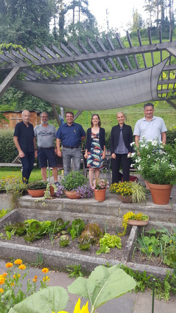 Bei der Wahlwerbung auf einer Linie: Eberhard Erne,  Hansjörg Steinwender, Michael Koschat,  Klaudia Wurzer-Tschavoll, Heike Montiperle,  Gert Mayer. (Foto: privat)