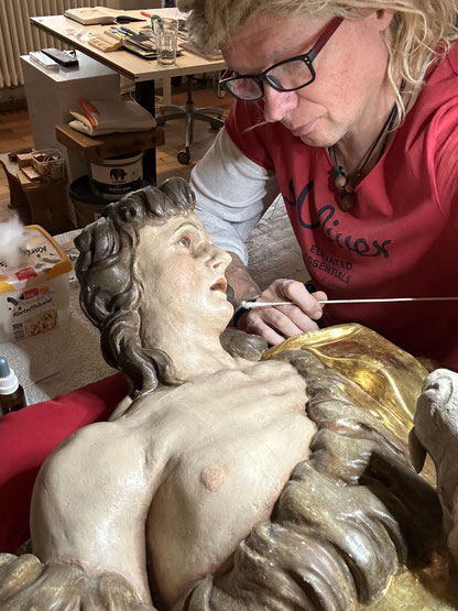 R.C. von Aufwind Restaurierung einer Madonna Atelier Aufwind in Freienried
