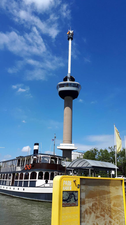 Euromast mit Gondel an der Mastspitze