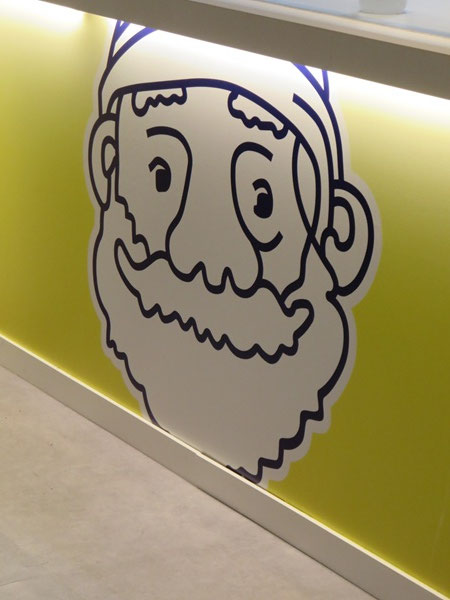 ビアードパパの看板。