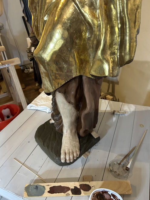 R.C. von Aufwind Restaurierung Altes Christus am Kreuz Atelier Aufwind in Freienried