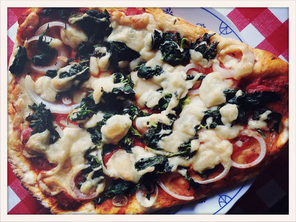 Spinat Pizza vegan, Hefeschmelz, Pizzakäse vegan Thermomix, Käse überbacken vegan, Käsesoße vegan Thermomix, Käsesoße vegan, Pizza vegan