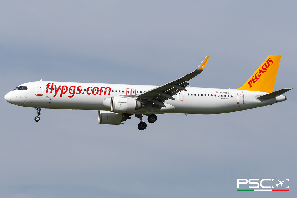 TC-RDE Airbus A321-251NX 11240  LEAP-1A32  Pegasus 2022  @ Barcellona BCN 09 2025 © Piti Spotter Club Verona