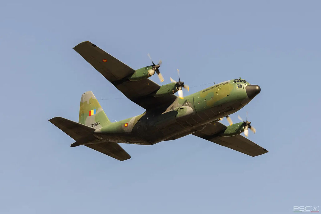 6166  C-130B 282-3653 Esc.901 Av.Transp.Strat. @ Bucarest BUC 08 2025 © Piti Spotter Club Verona