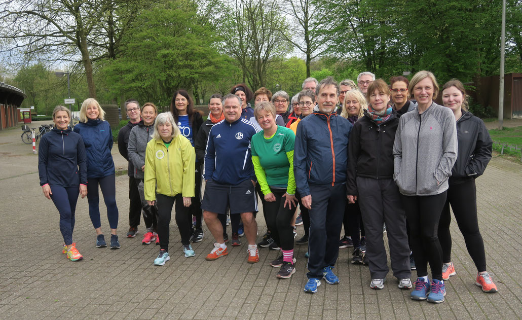 Viele Laufsport-Begeisterte starteten mit den Laufbetreuerinnen Antje, Alice, Sieglinde und Beate ihre erste Trainingseinheit am 09. April 2024.