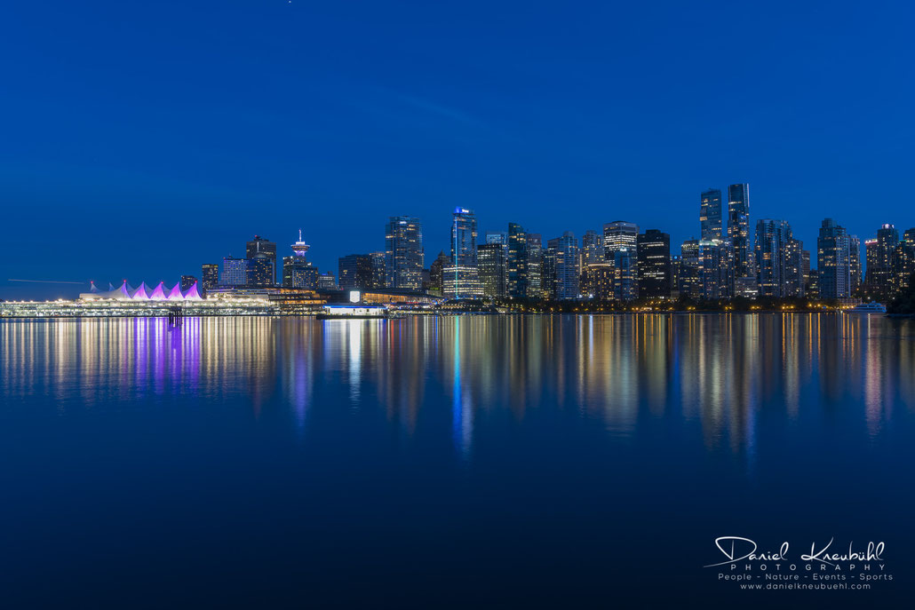 Vancouver, blue hour, blaue Stunde, British Columbia, Canada, www.danielkneubuehl.com, Photographer/Fotograf: Daniel Kneubühl