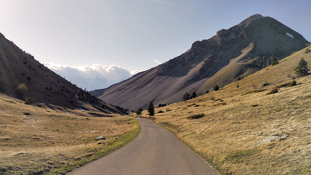 Foto von Pässe.Info mit Alpenpass für die Befahrung mit dem Motorrad oder Auto
