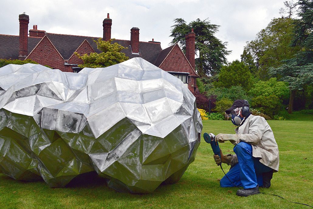 Abstract contemporary sculpture by HEX. HEX is a Fellow of The Royal British Society of Sculptors. Victoria Siddall is the director of FRIEZE.