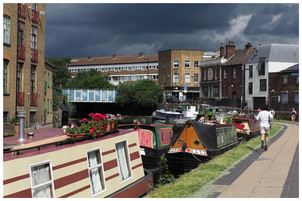 Hausboote am Regent's Canal in London