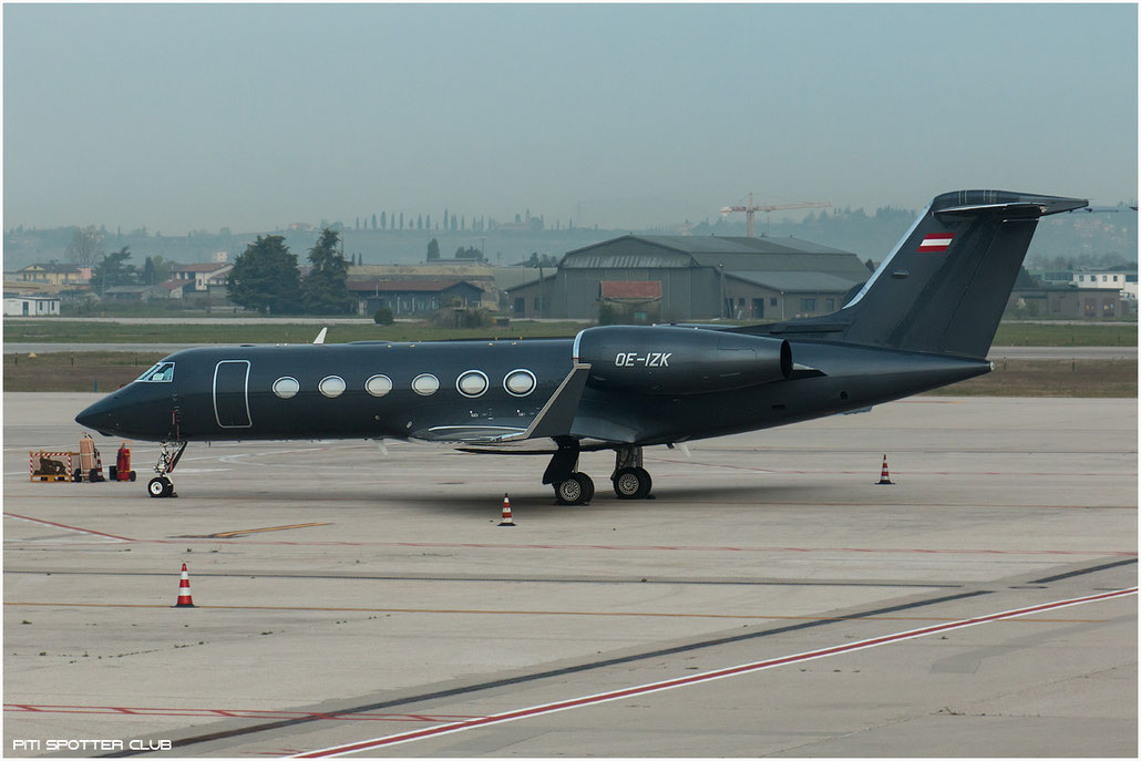 OE-IZK G450 4200 MJet GmbH @ Aeroporto di Verona © Piti Spotter Club Verona