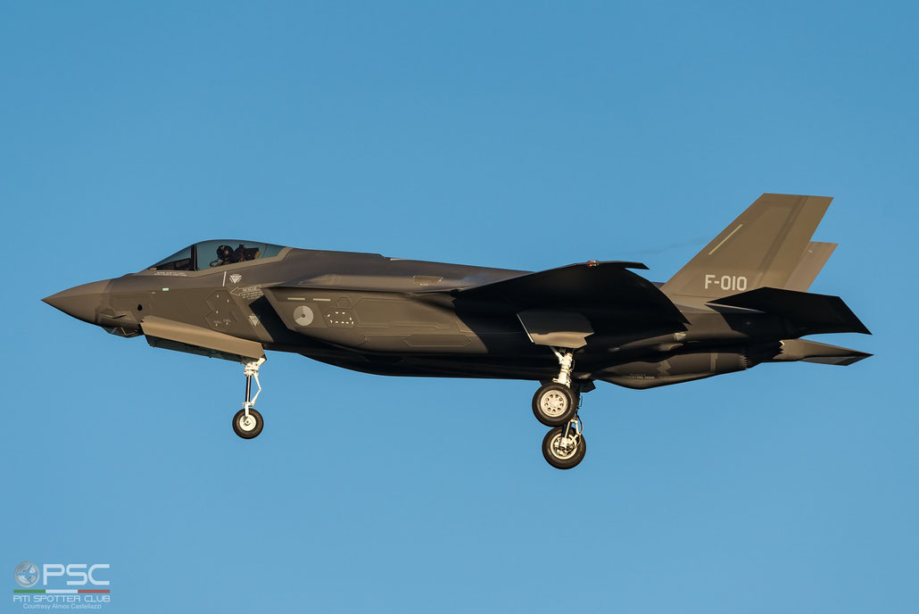 F-010   F-35A  AN-10  322sq © Piti Spotter Club Verona 