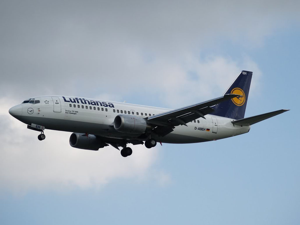 D-ABEH B737-330 25242/2102 Lufthansa @ London Heathrow Airport 08.2007 © Piti Spotter Club Verona
