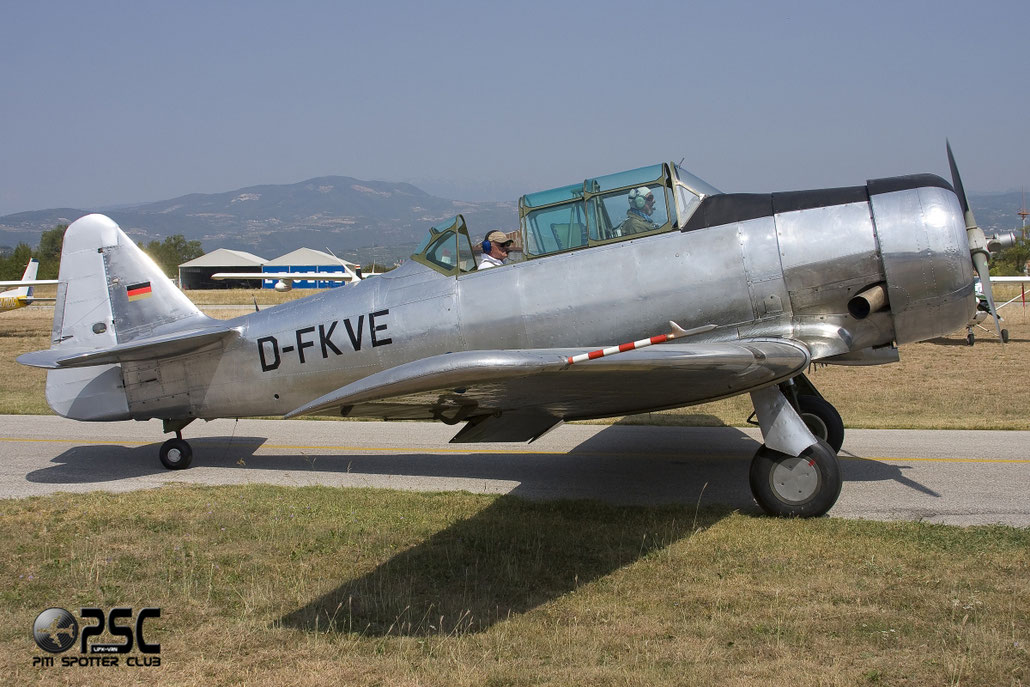 D-FKVE North American T-6 Texan T6 @ Aeroporto Verona Boscomantico © Piti Spotter Club Verona