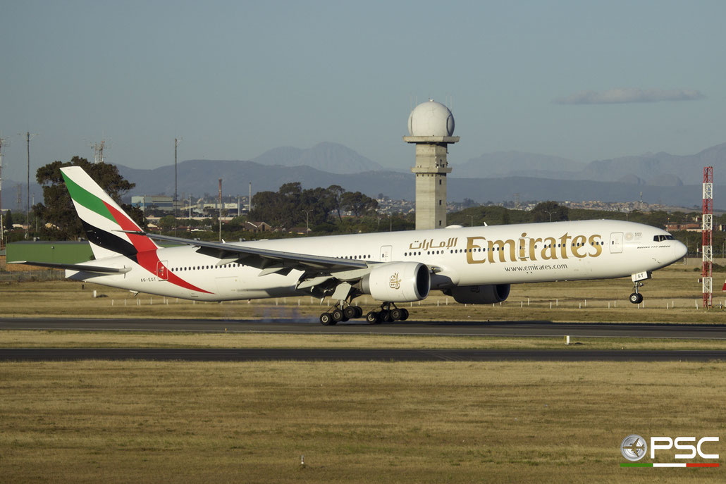 A6-EGT B777-31HER 35600/1024 Emirates @ Cape Town International Airport 24.11.2017 © Piti Spotter Club Verona