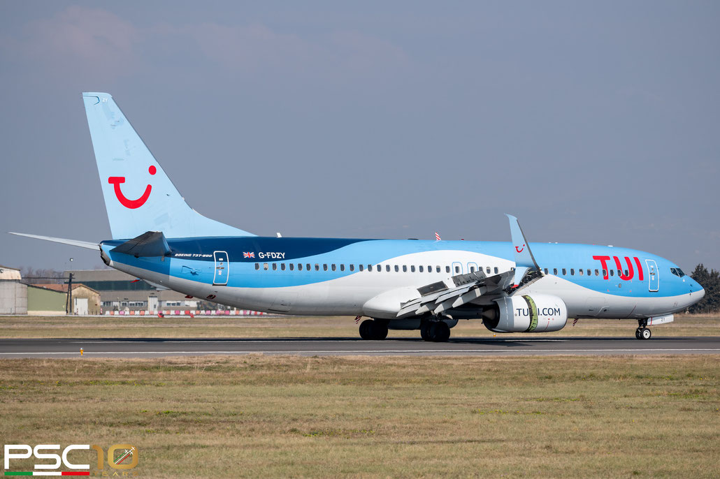 G-FDZY B737-8K5 37261/3844 TUI Airways @ Aeroporto di Verona 03.2023  © Piti Spotter Club Verona