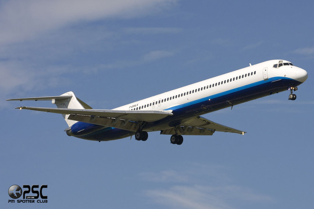 F-GMLX MD-83 49823/1540 Blue Line