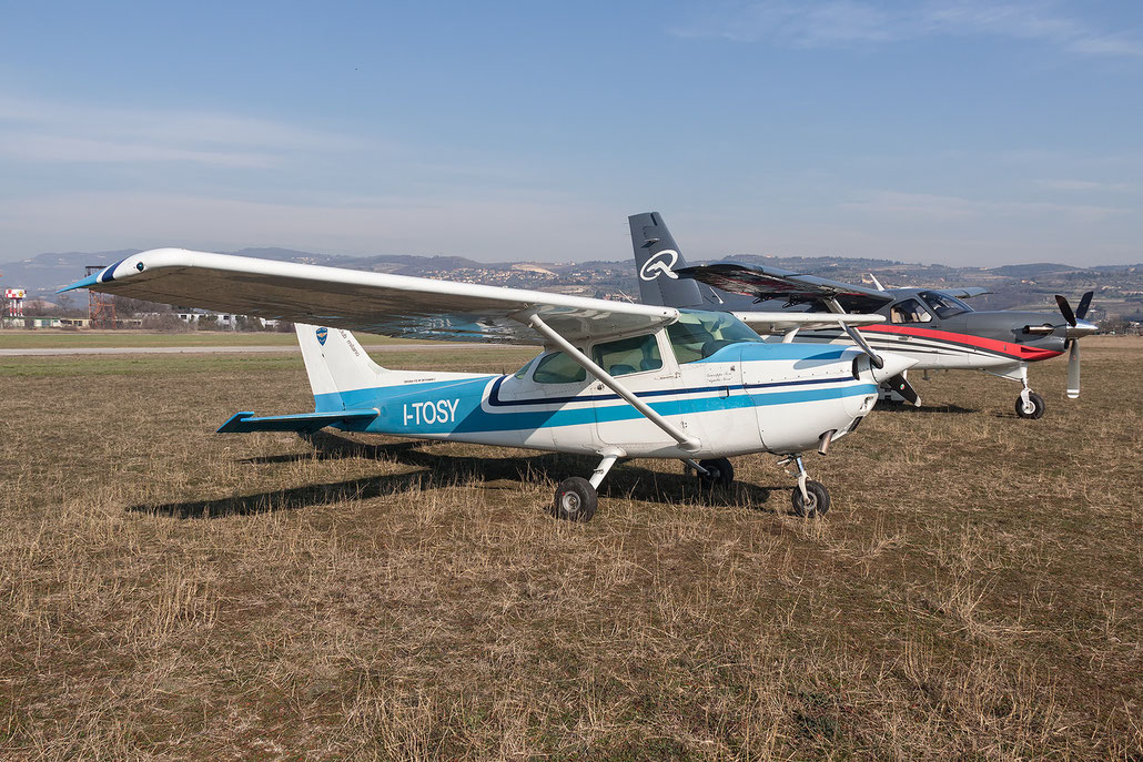 I-TOSY - Cessna 172M Skyhawk II @ Aeroporto Verona Boscomantico © Piti Spotter Club Verona