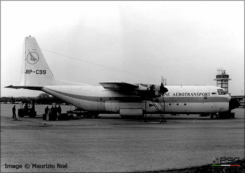 RP-C99 Lockheed L-100-30 Hercules 4302  AL501-D22A Philippine Aerotransport 1968 @ Milano Malpensa © collezione Maurizio Noè - Piti Spotter Club Verona