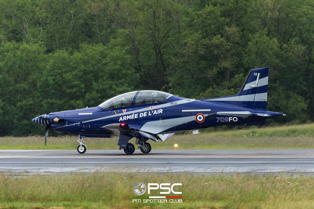13  709-FO  PC-21  305  EPAA00.315 © Piti Spotter Club Verona 