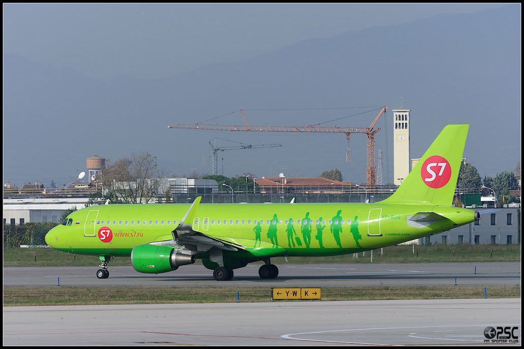 VP-BOG A320-214 5559 S7 Airlines